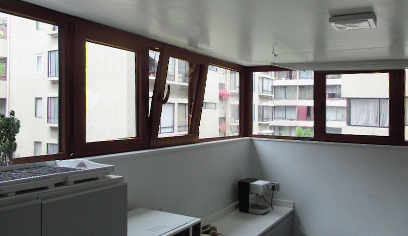 Mazoti fabrica e instala ventanas de PVC durables, Instalación de ventanas de pvc, vista desde el interior de una cocina de un departamento de Providencia