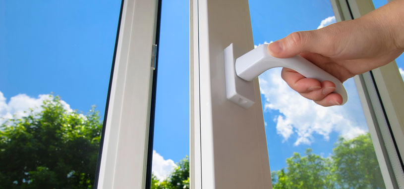 Evita el calor del verano en tu hogar, con ventanas de PVC
