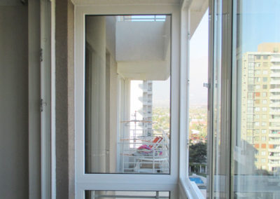 Instalación de ventanas termopanel Mazoti en torres de Las Condes